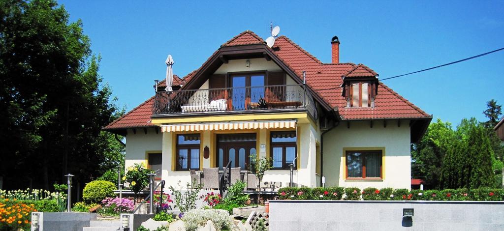 Mikes Vendégház Balatonfüred Exterior foto